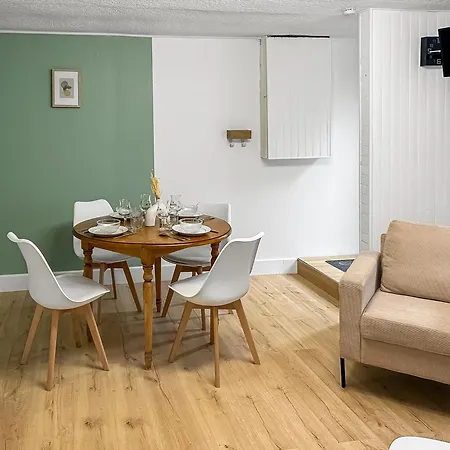 élégant à La Porte De Lille Casa de Férias Seclin