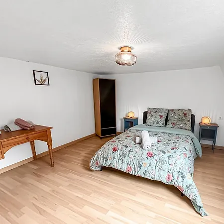 élégant à La Porte De Lille Casa de Férias Seclin